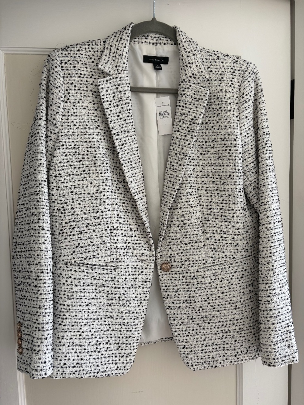 Ann Taylor The Hutton Blazer In Tweed in Size 6